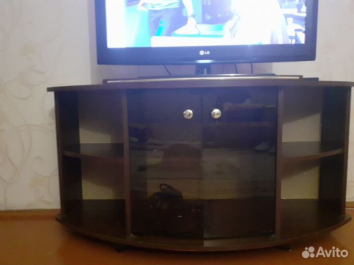 Тумбочка под телевизор