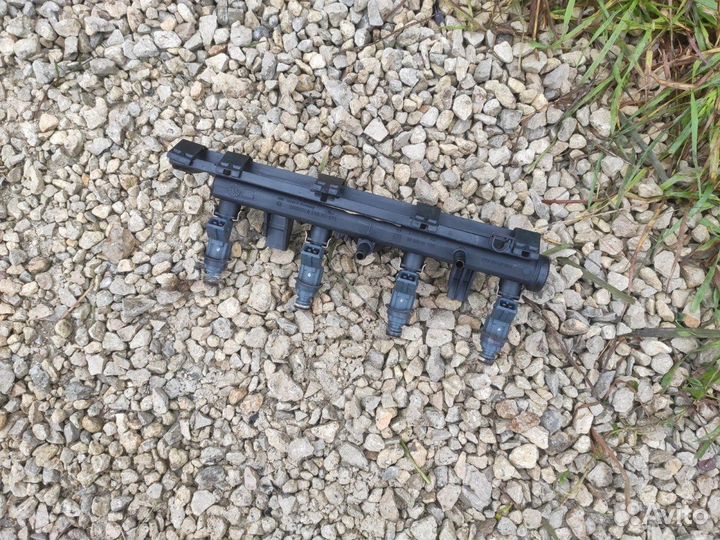 Топливная рампа Volkswagen Polo 1.4