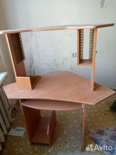 Компьютерный стол