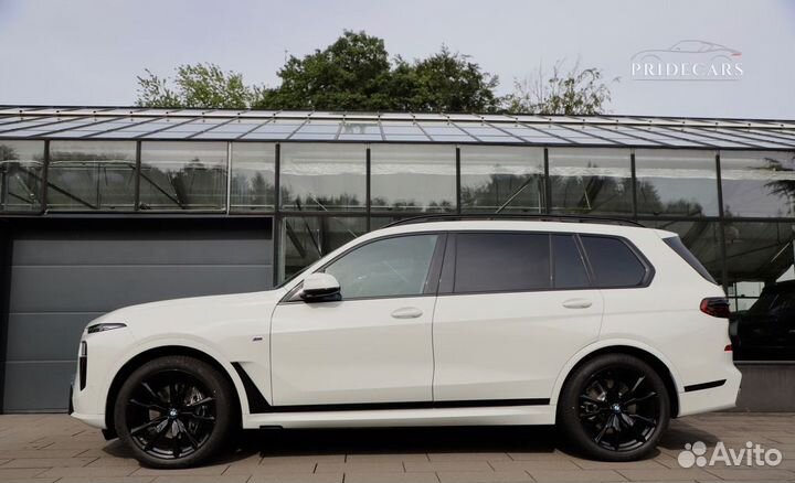 BMW X7 3.0 AT, 2023, 3 500 км