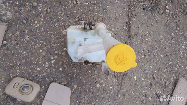 Бачок омывателя nissan presage u30