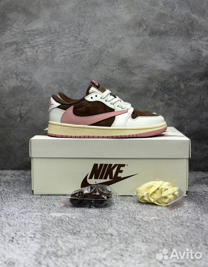 Кроссовк Nike air Jordan Travis Scott