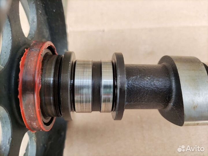 Распредвал впускной Kia Sportage 1 2.0 FE 128 лс