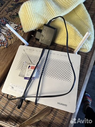 Продам роутер Huawei HG8245H