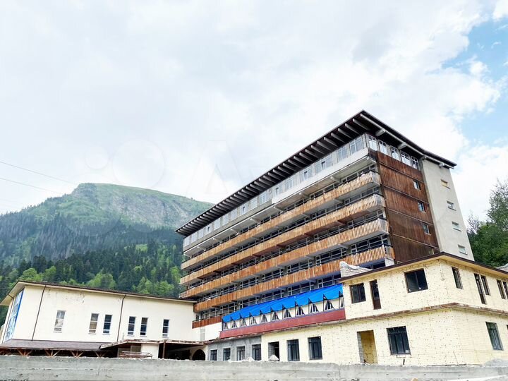 Здание, 11400 м²