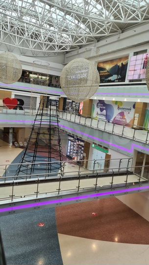 Сдам корнер 23м ТЦ Капитолий