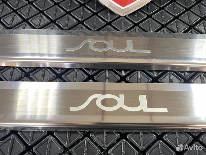 Накладки на пороги салона Kia Soul 2009-2013