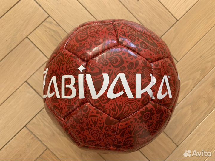 Футбольный мяч «забивака»