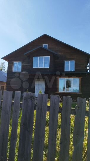 Дом 180 м² на участке 6,5 сот.