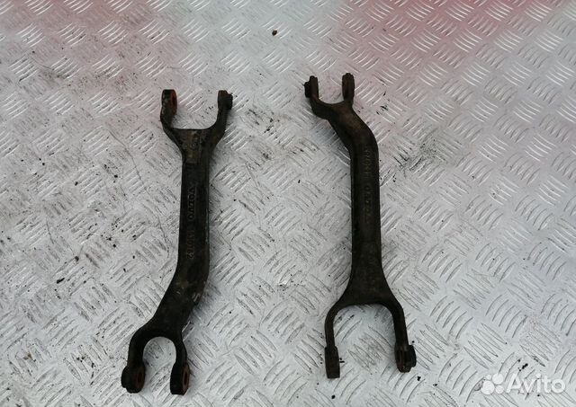 Задний рычаг Volvo XC90