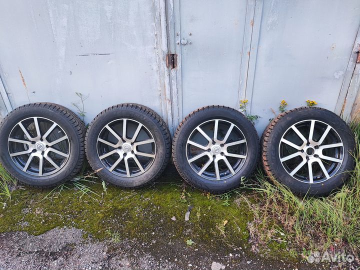 Комплект зимних колес r17