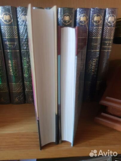 Книги Д. Мойес и М. Леви