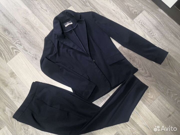 Костюм офисный