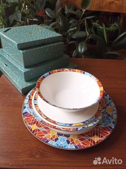 Набор посуды фарфор на 6 персон. новый.24 предмета