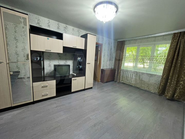 2-к. квартира, 43 м², 1/5 эт.