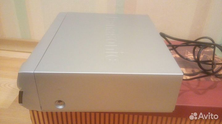 Видеомагнитофон Panasonic NV-FJ80 Super Drive