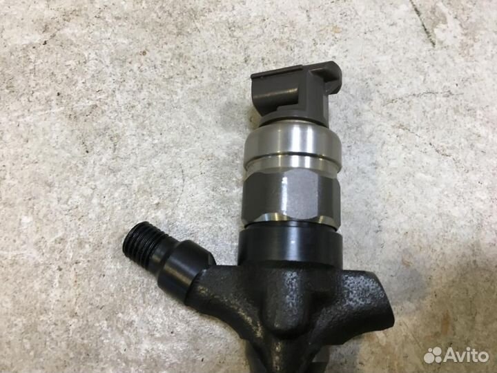 Форсунка дизельная электрическая Toyota Land Cruiser Prado 150 (2009—2013)