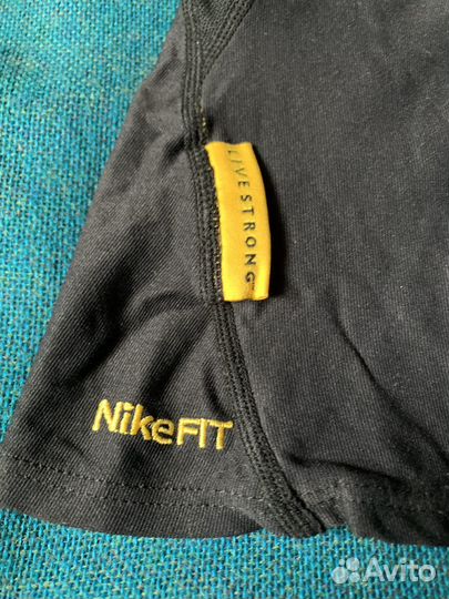 Nike Спортивный топ бра LiveStrong