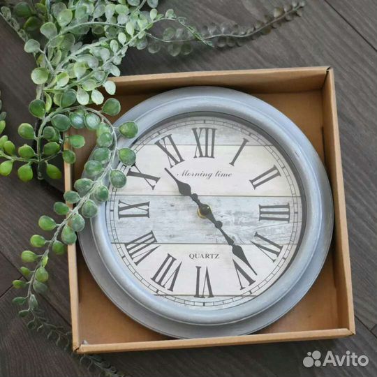 Часы настенные разные