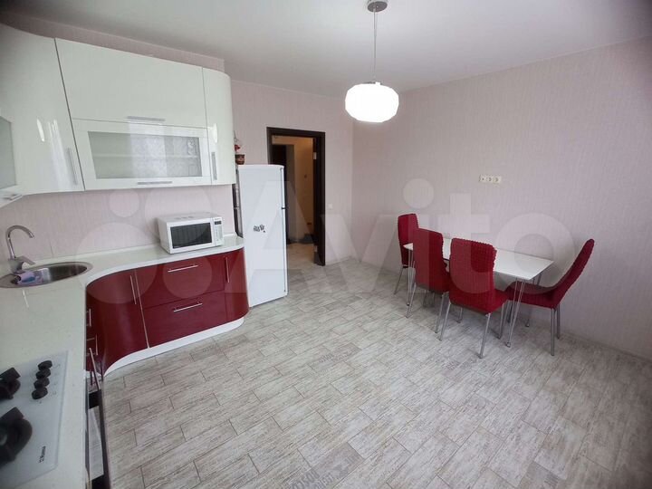 2-к. квартира, 75 м², 1/3 эт.