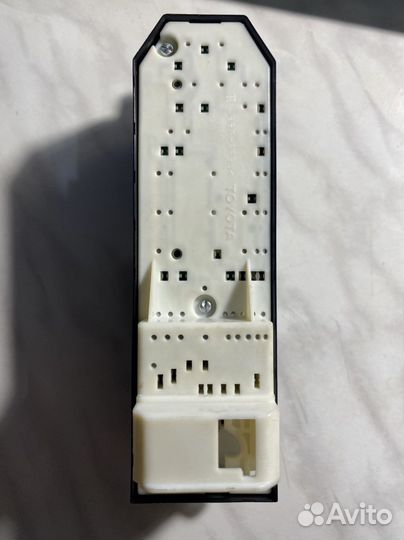 Блок управления стеклоподъемниками toyota yaris