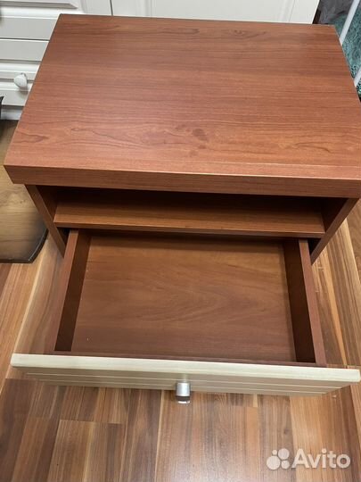 Тумба прикроватная