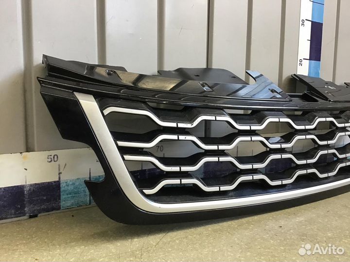 Решетка радиатора Land Rover Range Rover Evoque 20