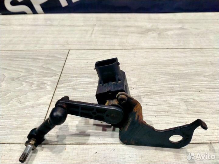 Датчик положения кузова передний Bmw X3 E83 M54B25