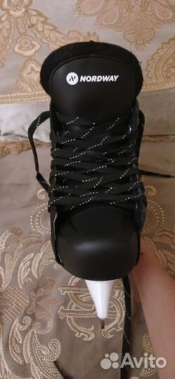 Зимние коньки, 34 размер. Были использованы 1 раз