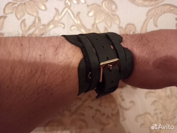 Напульсник из натуральной кожи