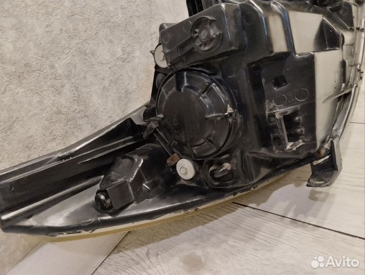 Левая фара на hyundai solaris 1 бу