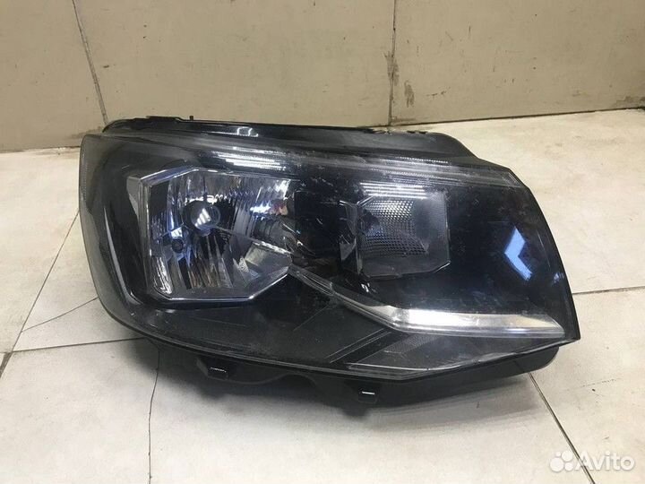 Фара правая Volkswagen Transporter