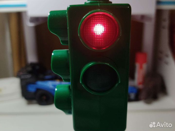 Светофор игрушка