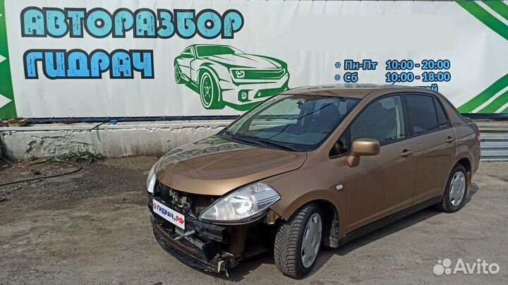 Накладка порога задняя левая Nissan Tiida 769B3-EL00A