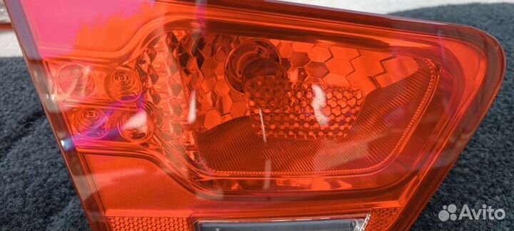 Левый фонарь в крышку багажника Киа Церато 2