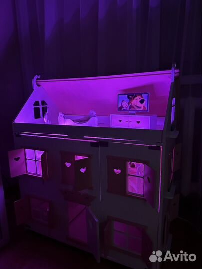 Кукольный домик с мебелью