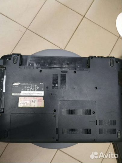 Samsung R525