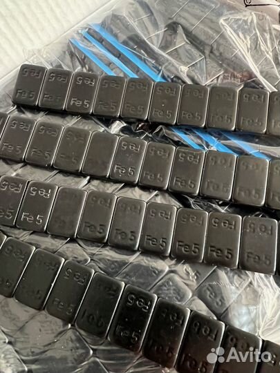 Груза самоклеющиеся черные 100шт