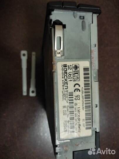 Продам магнитолу для автомобиля Мерседес Е-220