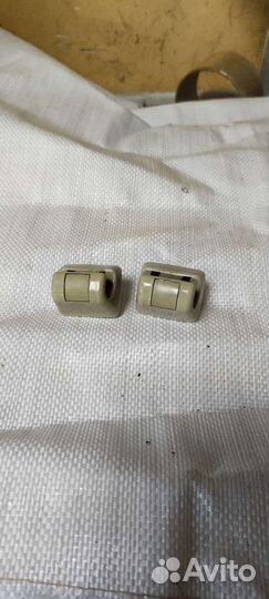 Крючок козырька W210