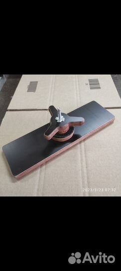 Универсальный стол с повороткой для эхолота