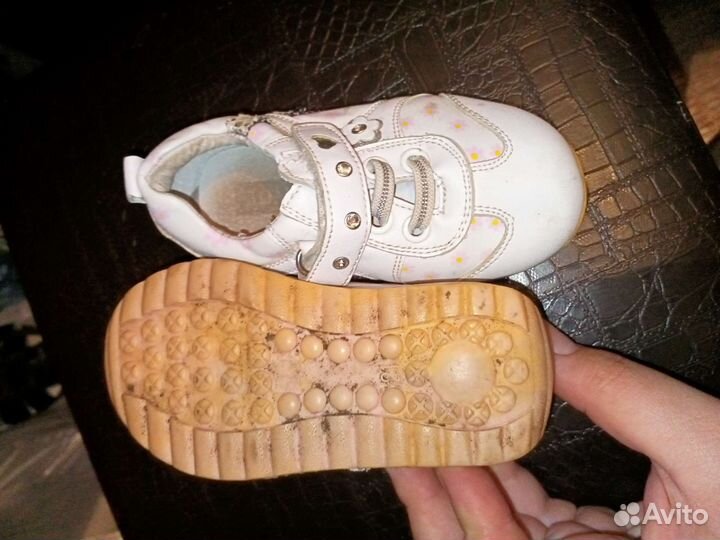 Кроссовки для девочки