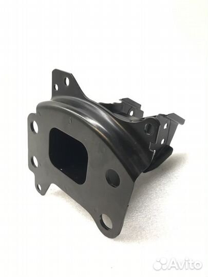 Кронштейн усилителя бампера левый Audi A3 8P 2007