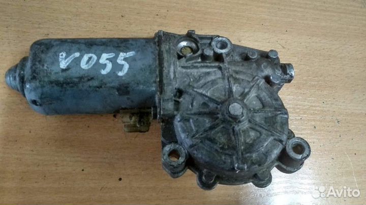 Моторчик стеклоподъёмника, правый volvo FH12 1-see