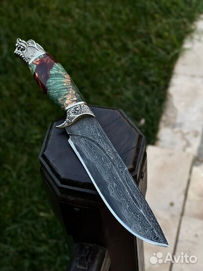 Нож из дамасской стали