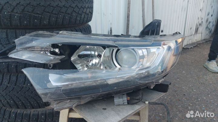 Фары на mitsubishi outlander