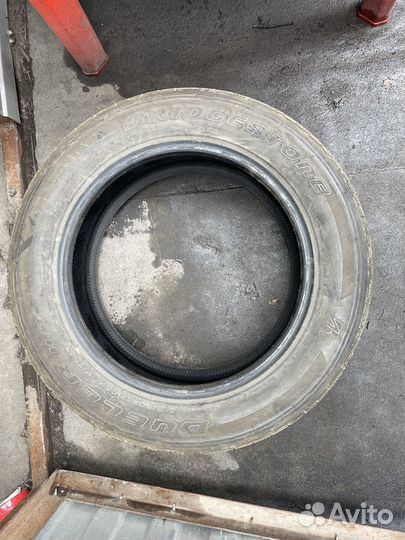 Bridgestone Dueler H/T 843 215/60 R17