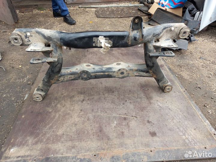 Подрамник задний VW Tiguan 1