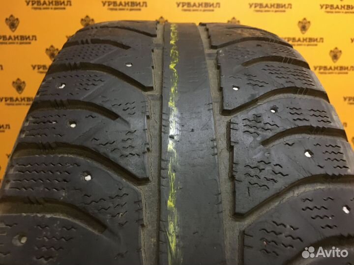 Bridgestone Ice Cruiser 7000 215/60 R16 95T
