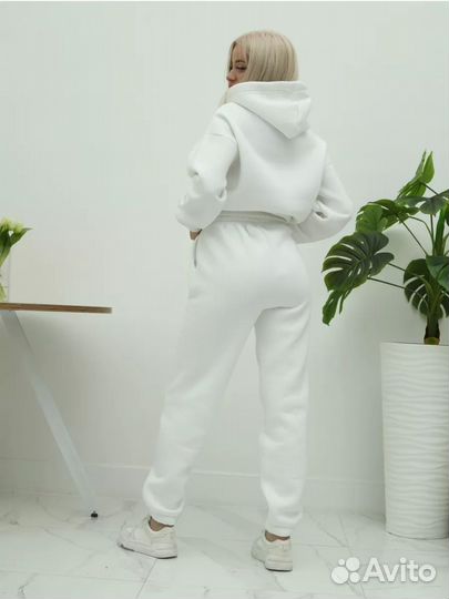 Новый Спортивный костюм белый женский теплый 48-50